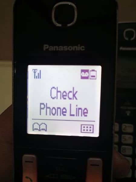 UK imported Panasonic twin cordless phone with answer machine+intercom 3