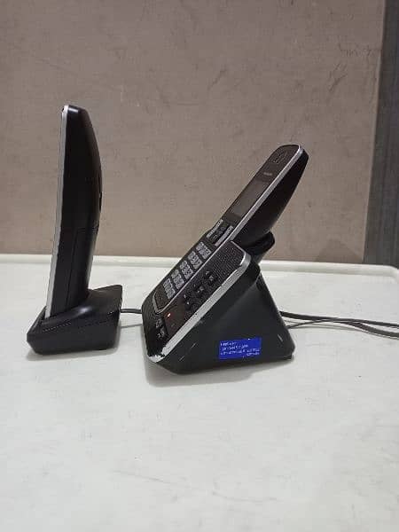 UK imported Panasonic twin cordless phone with answer machine+intercom 4