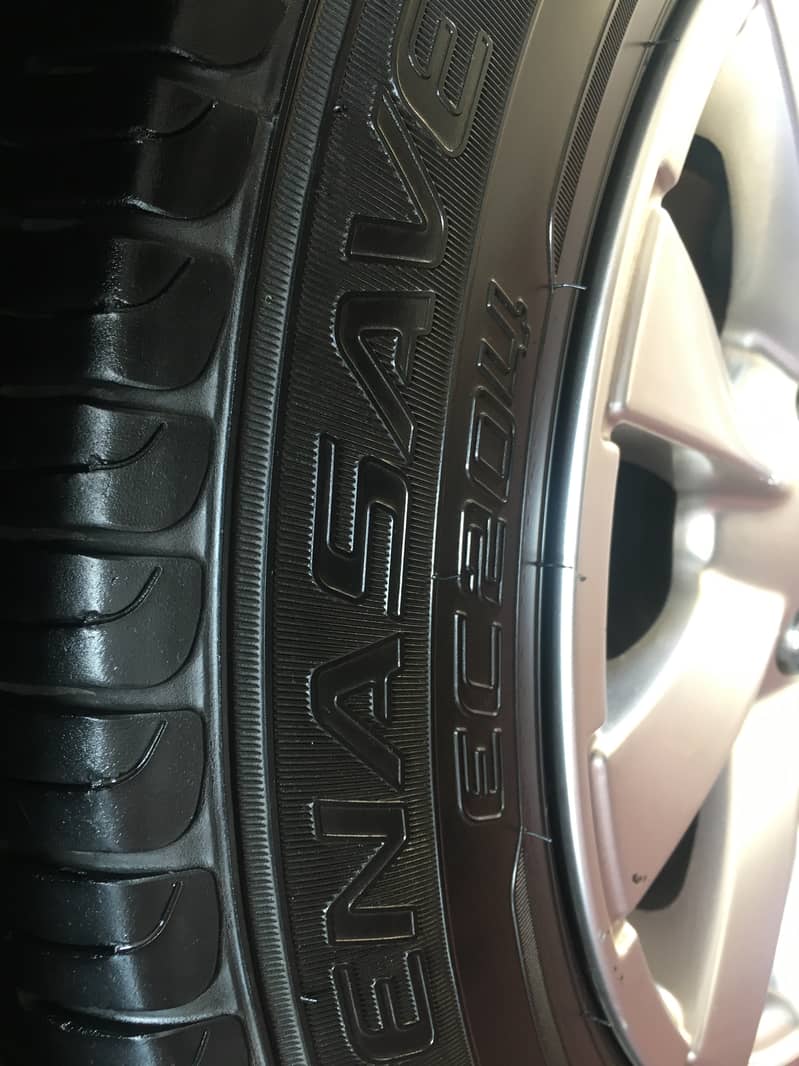 Dunlop / Enasave EC204 Tires 165/70 R14 81S (RIMS NOT FOR SALE) 0