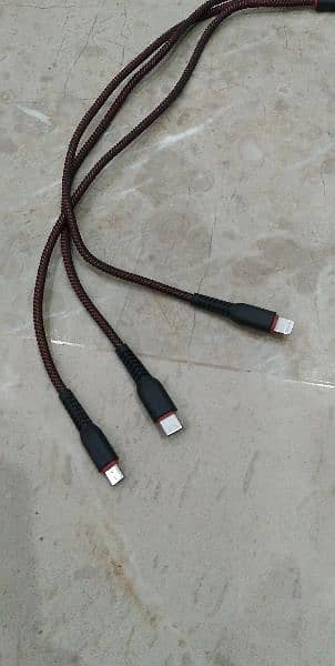 CAR MULTI MOBILES CHARGING CABLE. 3