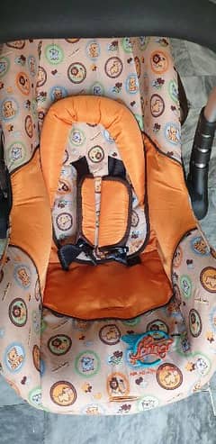 Carrycort/Carseat condition 10/10 for sale