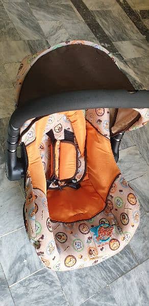Carrycort/Carseat condition 10/10 for sale 2