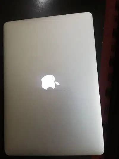 MacBook Pro i7 (Retina, 15-inch, Mid 2014) 1