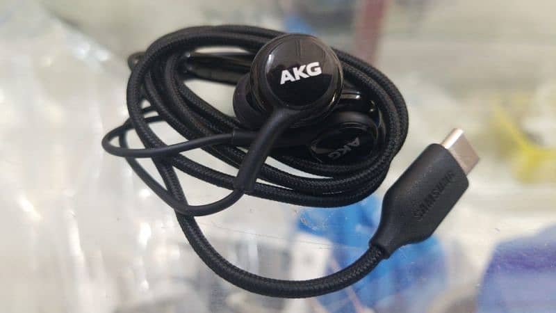 Samsung original boxout   akg type c handfree. 0