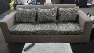 Six Seater Sofa in Awesome Condition