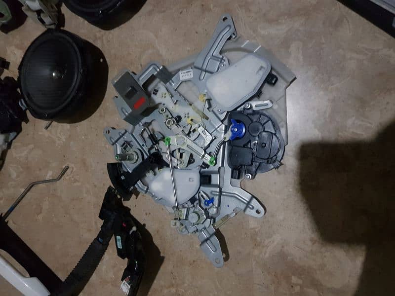 honda freed door glass moto etc available 2