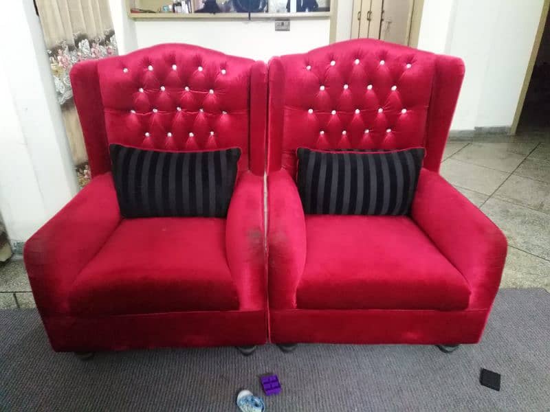 3 seater sofa with two coffee chairs 0