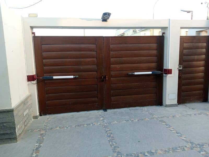 Automatic Swing Gate Remote control Gate 2