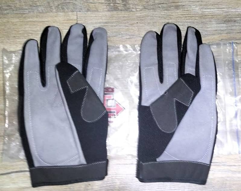 Motorcycle Riding Gloves 1