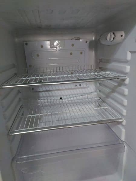 Orient fridge 5