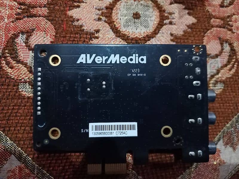 Avermedia PCIe Video Capture Card C725B 3