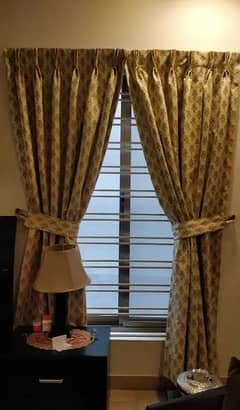 Curtains and blinds with lining