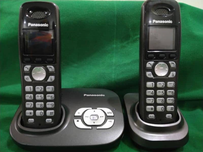 Twin Cordless phone by panasonic (used) 3