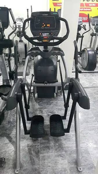 (DHALh) Life Fitness USA Comercial Treadmills 1