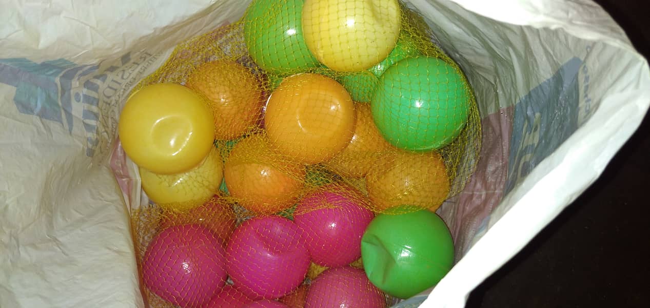 Plastic Balls 172 4
