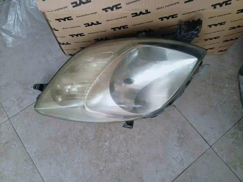 Toyota Vitz Head Lights 5