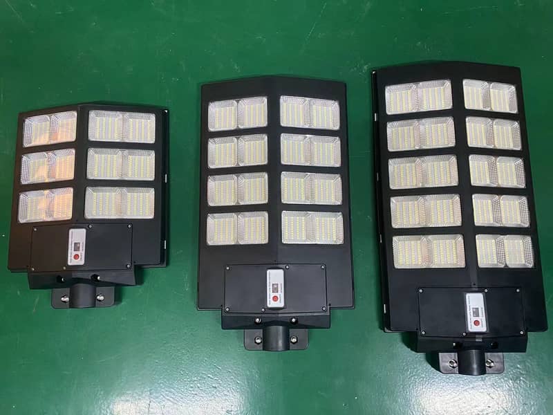 BRANDED AND HIGH QUALITY SOLAR STREET LIGHTS AVAILABLE 5
