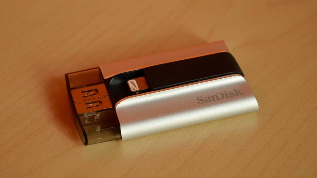 Flash Drive SanDisk 64GB iXpand USB 2.0 (OTG) 3