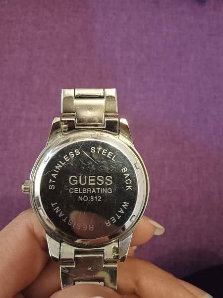 Guess watch with box excellent condition 3