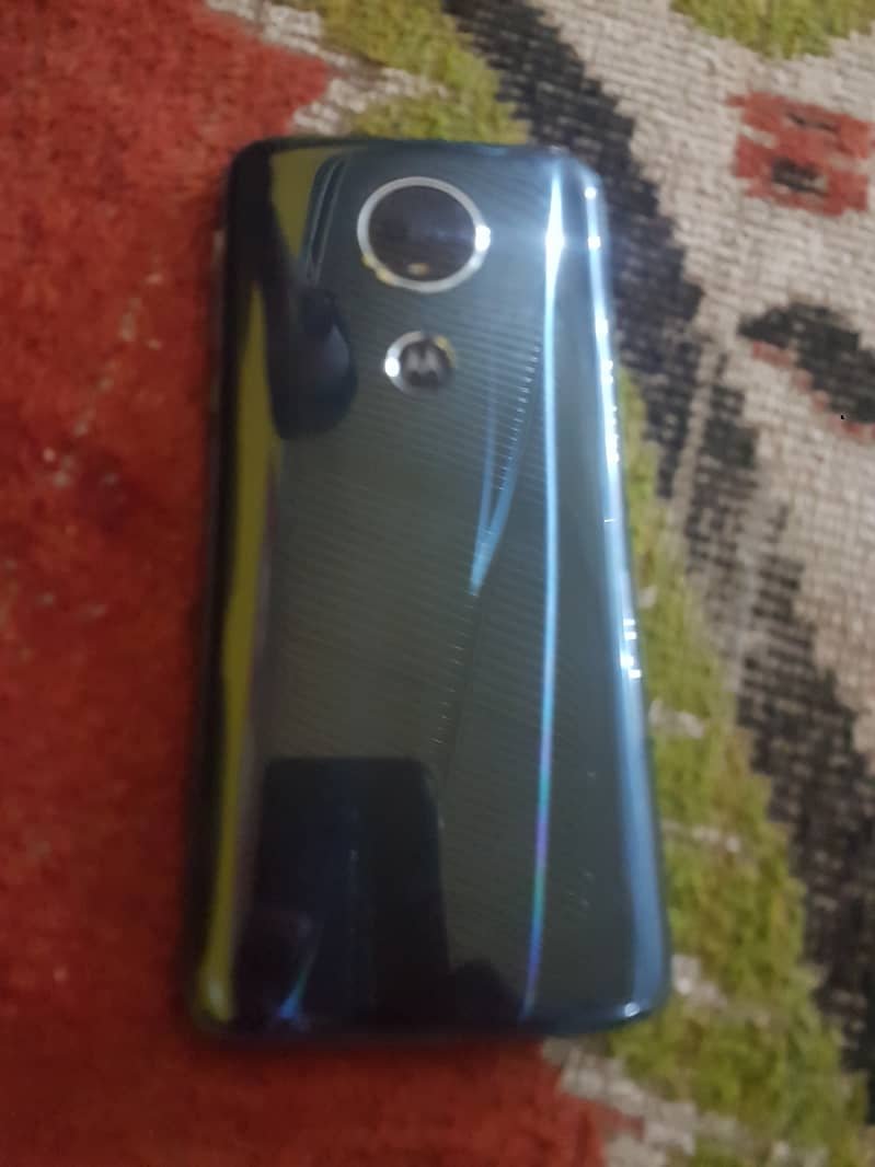 Moto e5 Plus 3