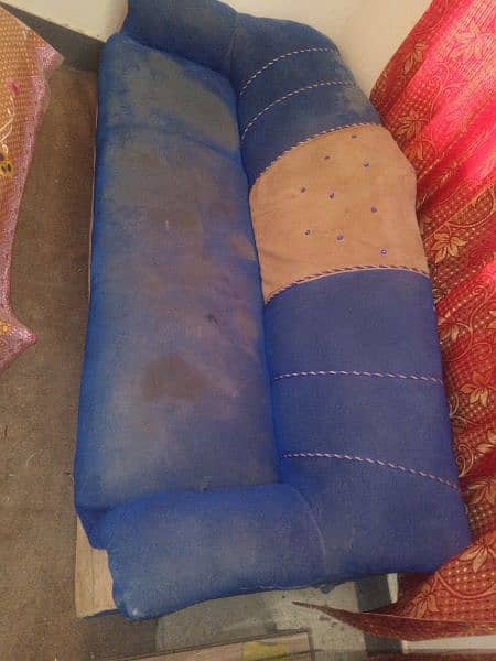 5 seater sofa set in used condition 0