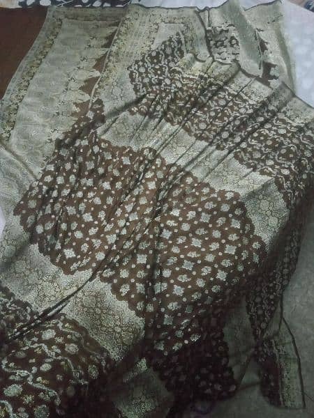 heavy banarsi saree (stiched) 9