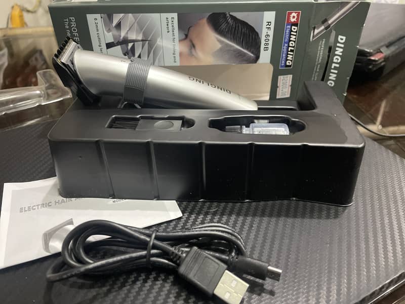 Dingling Shaver and Trimmer  with usb port charging 2