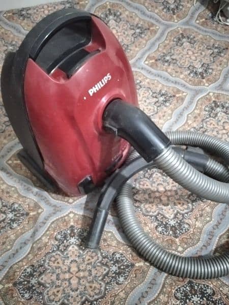 Philips company ka vacuum cleaner 3