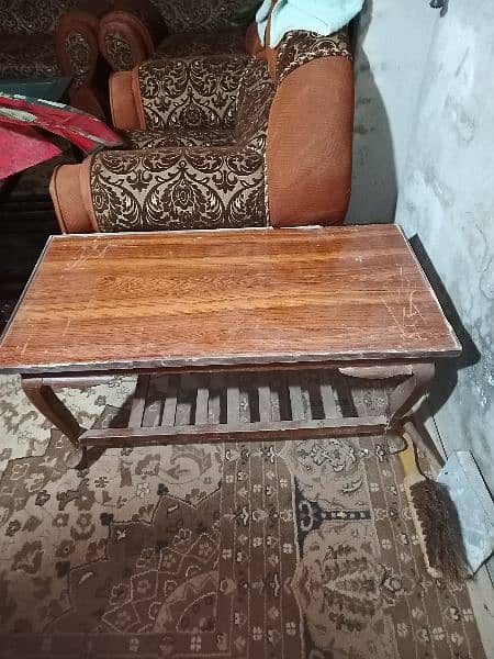 table with good condition 2