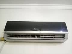 GREE INVERTER G10 MODEL AC 1TON JUST USED 3 SEASON