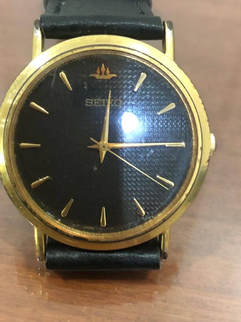 presents a vintage collection of brand wrist watchs fr men DIFER PRICE 5