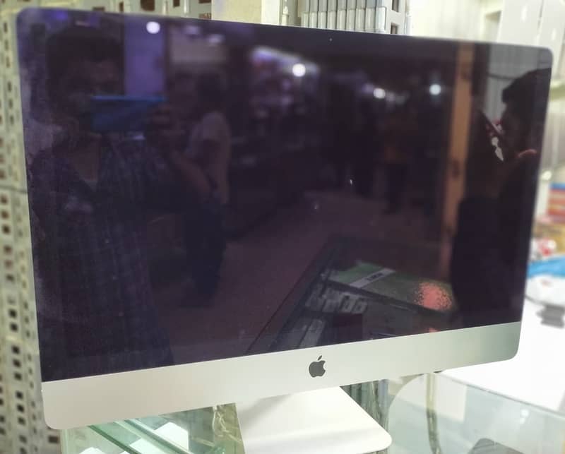 iMac 27" 2019 & 2020  Core i5, i7 & i9 with 4GB & 8GB Graphic Card 0