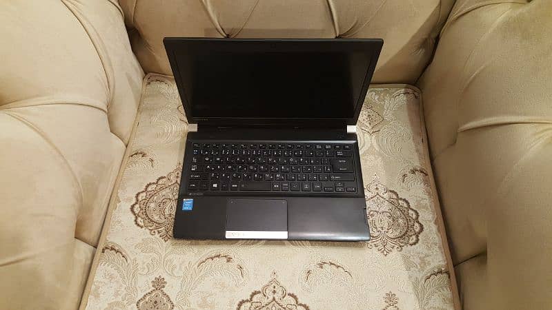Toshiba laptop dynabook i5 4th gen 2