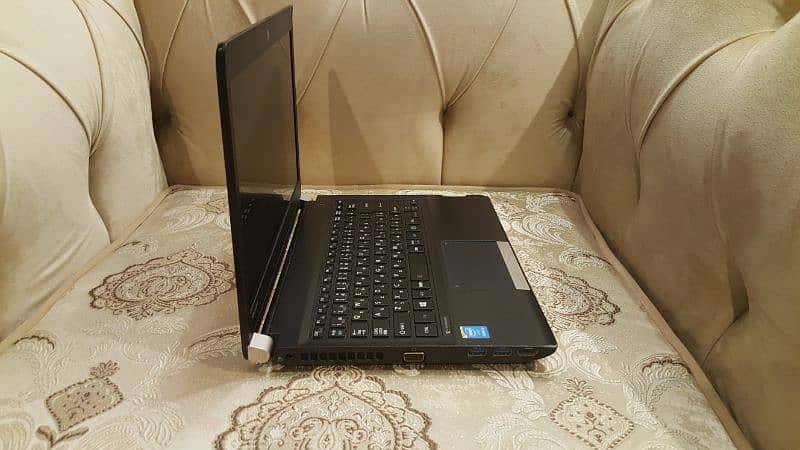 Toshiba laptop dynabook i5 4th gen 6