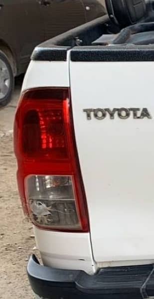 Toyota Hilux Revo Backlight Taillight 2017-20 2