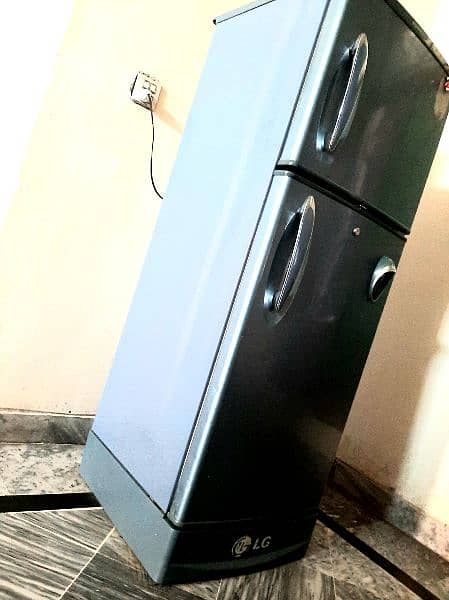 LG Refrigerator/Fridge , Non Frost in Excellent Condition 1