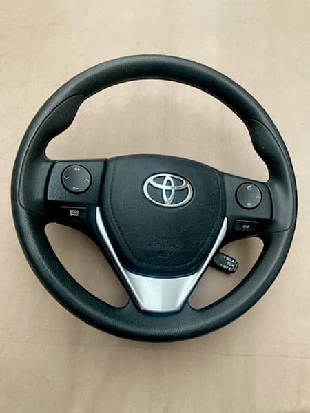 Toyota Yaris Grande Axio Corolla multimedia steering wheel 2
