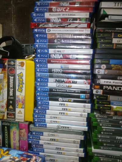 PS4 ORIGNAL CDS / REMOT