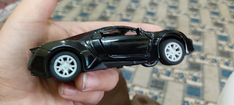 diecast model 1:32 scale 0