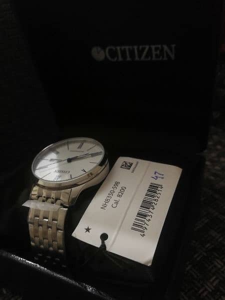 unused citizen Mechanical  watch. 5