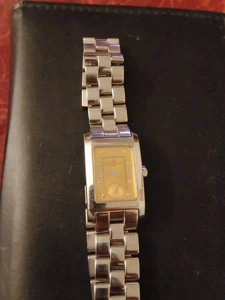 Original Baume and Mercier watch for women as good as new 1