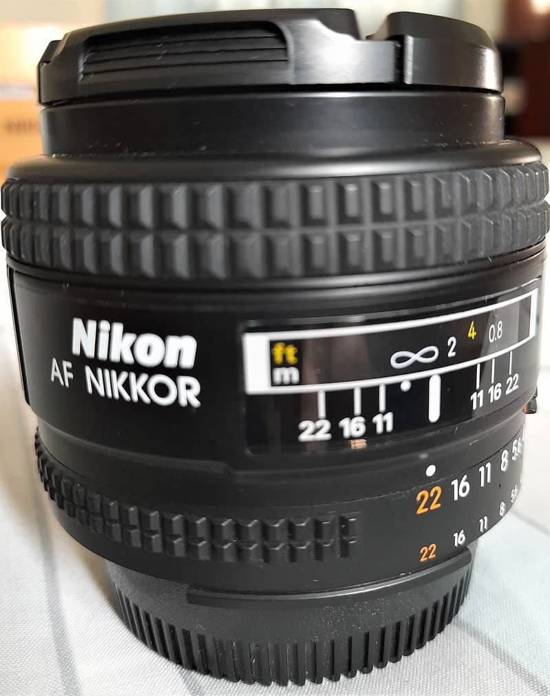 Nikon AF NIKKOR 24mm F2.8D 2