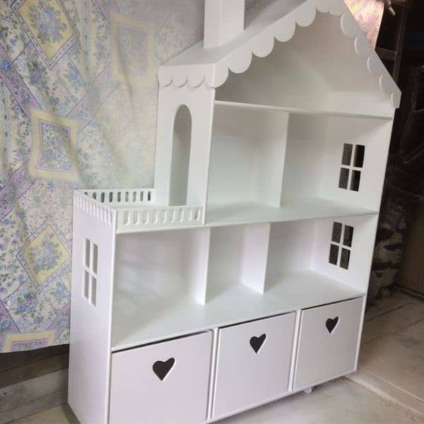 Doll house wooden 0