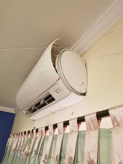 Haier 1 ton DC inverter AC