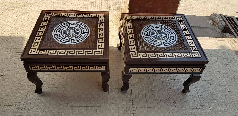 Table in beautiful design (Home delivery available) 2