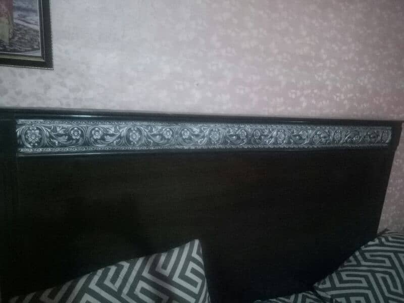 bed side tables 4 sale 1