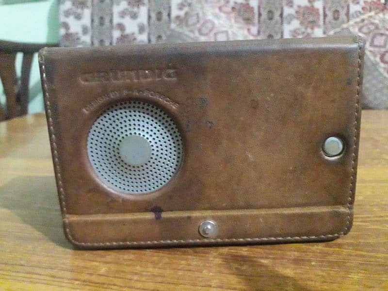 grunding radio model YB_P 2000 Germany 0