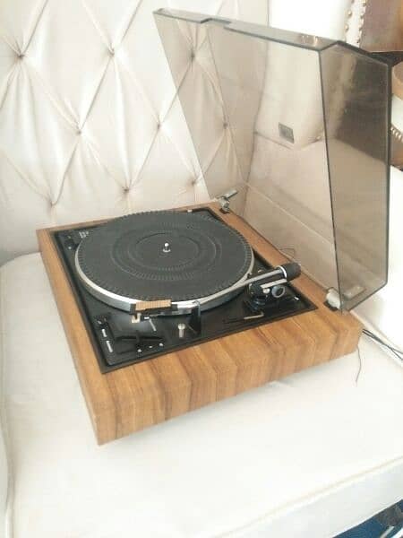 turntable record player 1
