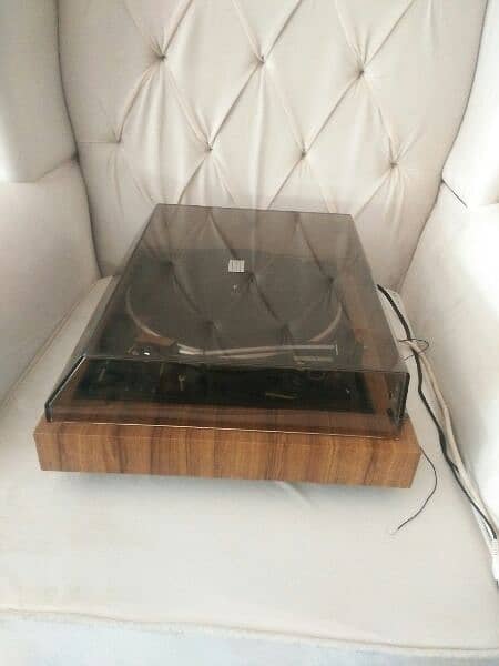 turntable record player 3