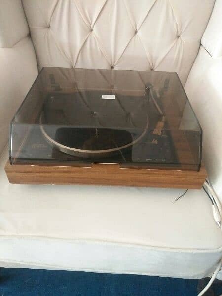 turntable record player 4